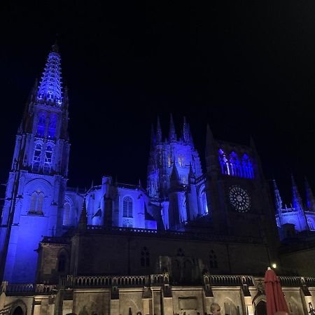 Burgo Mirando A La Catedral Desde Plaza Vega 아파트 외부 사진